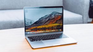 Spesifikasi Harga Macbook Pro 13 Inch 2018 Core i5 MR9Q2 Murah